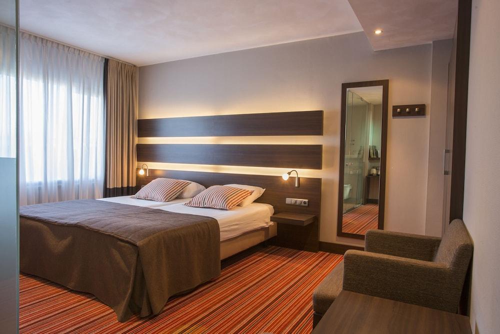 Hotel Restaurant De Zwaan Raalte Zewnętrze zdjęcie
