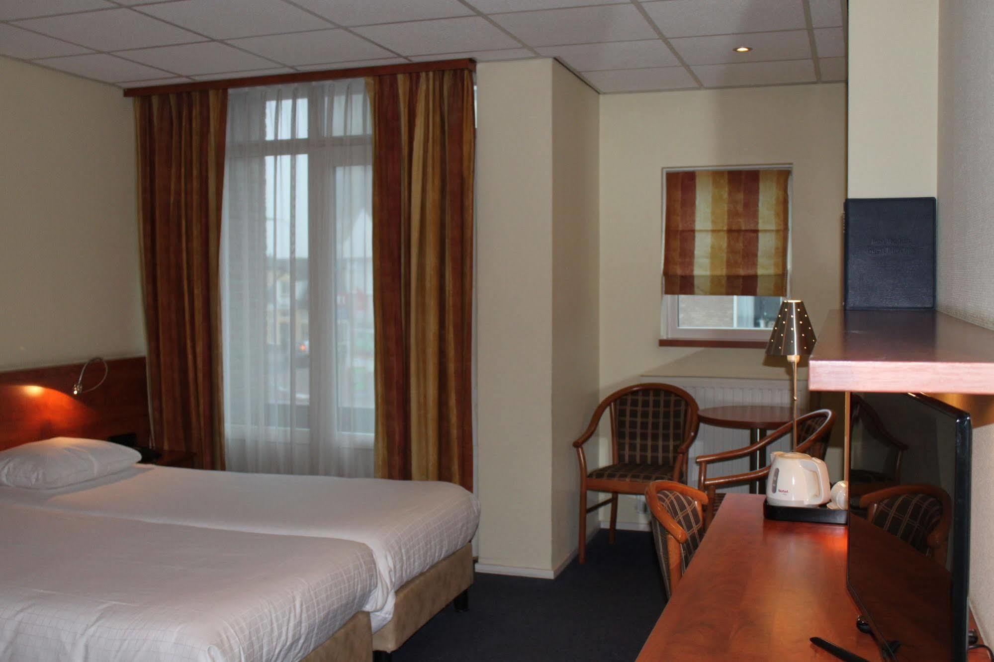 Hotel Restaurant De Zwaan Raalte Zewnętrze zdjęcie